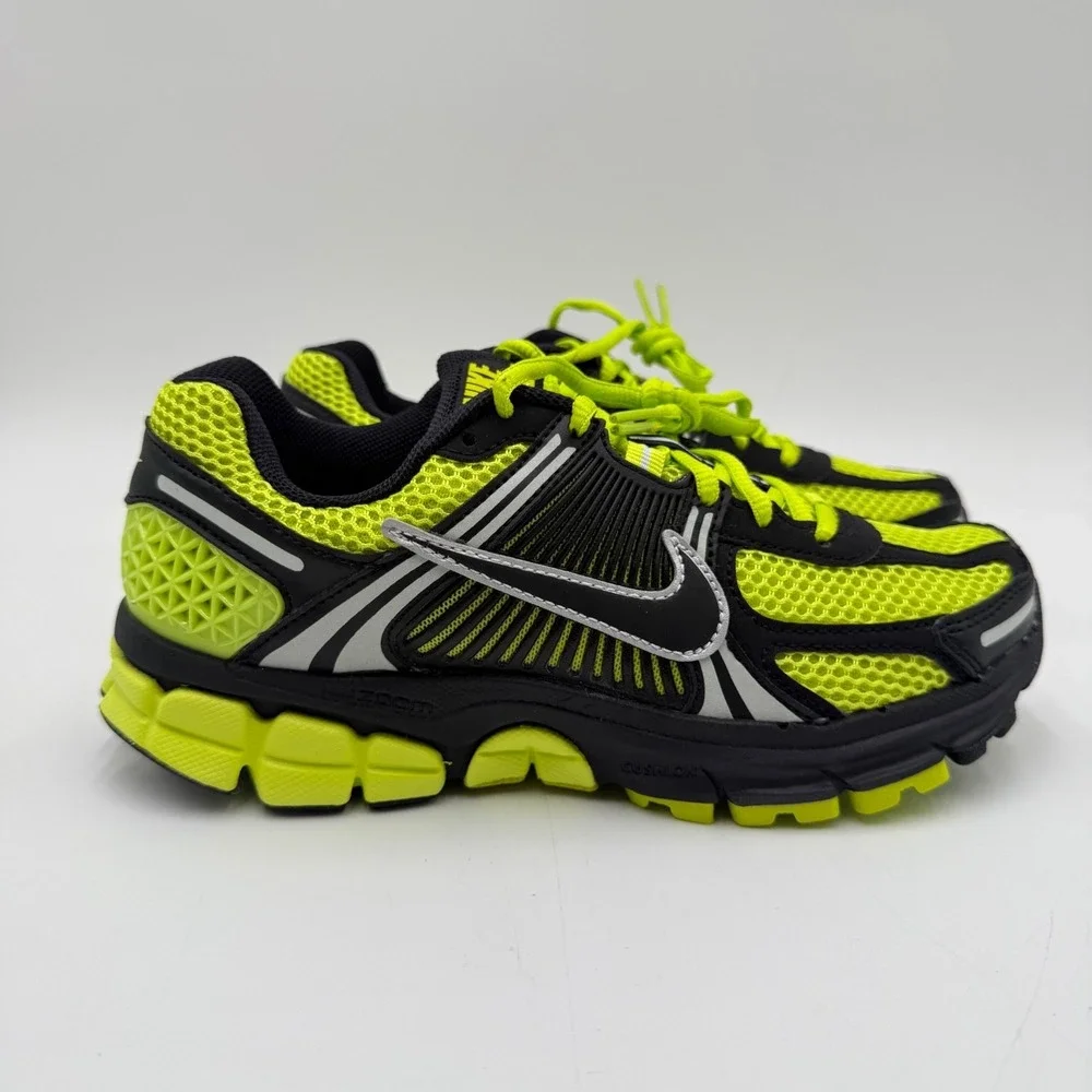 Nike Women's Size 6  Air Zoom Vomero 5 Bright Cactus FJ2028-003 NEW